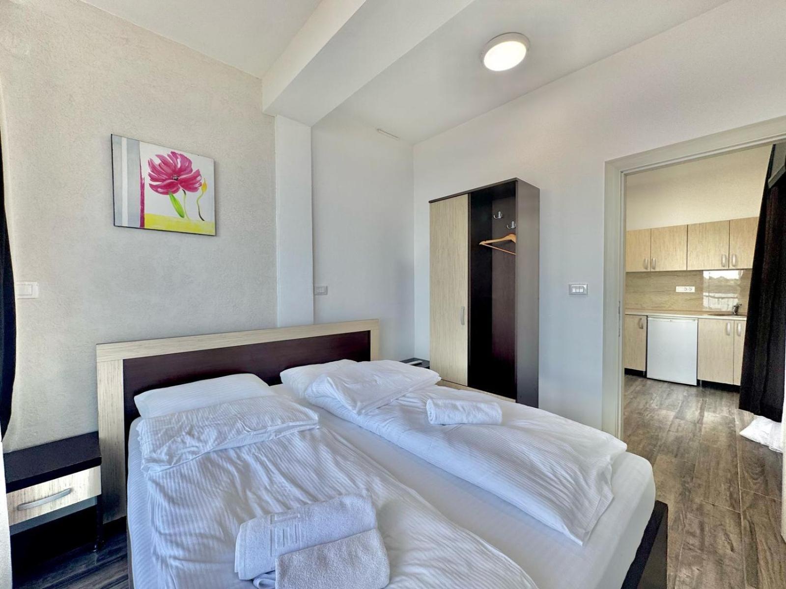 Beachfront Hotel Palma - Jaz Будва Экстерьер фото
